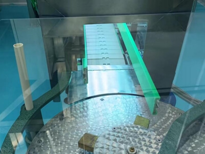 如何解決灌裝中的細(xì)菌問(wèn)題？防爆紫外線滅菌燈助力灌裝線高效殺菌