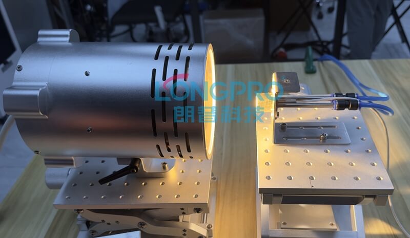 點(diǎn)光源聚焦加熱器.jpg 點(diǎn)光源聚焦加熱器.jpg